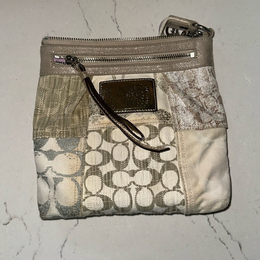 Coach White and Gold crossbody